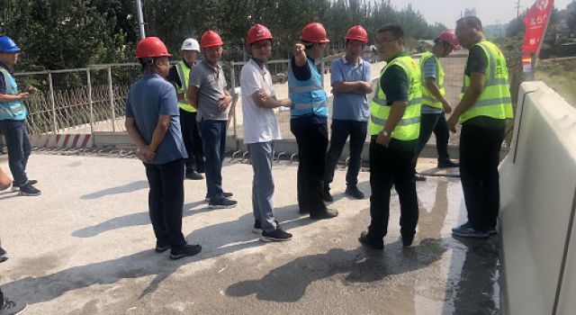 改建辦、質(zhì)監(jiān)站聯(lián)合組織對膠海線進(jìn)行檢查