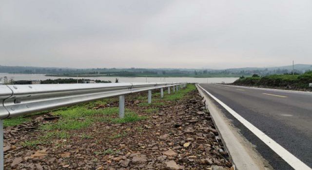 立足農(nóng)村公路建設(shè)，助力鄉(xiāng)村振興