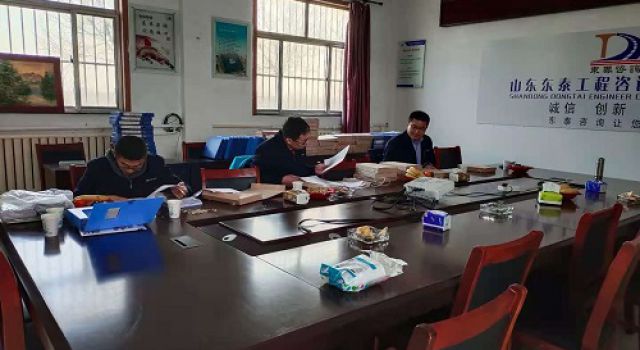 一公司檢查組對秦濱高速第一總監(jiān)辦進(jìn)行年終工作檢查