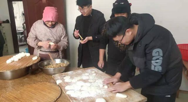 共敘東泰情、餃子暖人心