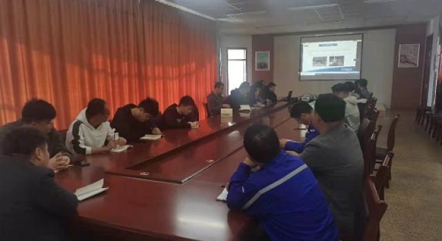濟南至濰坊高速公路工程第二駐地辦組織召開三合同場站標準化建設(shè)學(xué)習(xí)暨技術(shù)安全交底會議