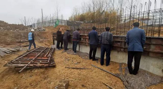 黃墩鎮(zhèn)“四好農(nóng)村公路”監(jiān)理組迎接嵐山區(qū)交通運輸局安全、質(zhì)量專項督查