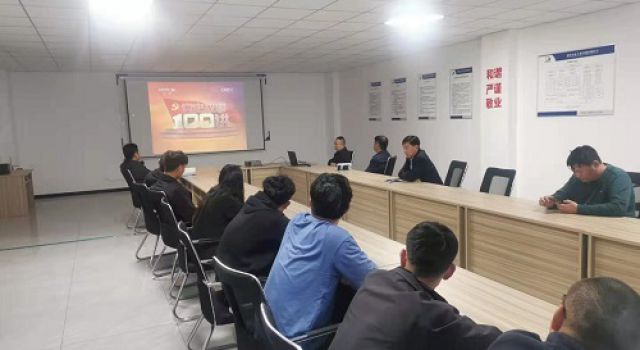溫故紅色記憶，弘揚(yáng)愛國(guó)教育 ---《黨史故事100講》