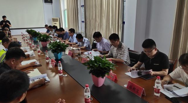 德州市公路事業(yè)發(fā)展中心對外環(huán)提升改造工程進行月度考核 