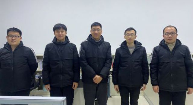 寒冬臘月風(fēng)吹雪，交規(guī)二院送溫情