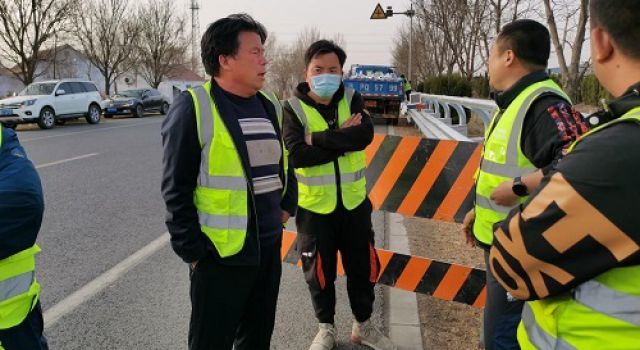 德州市S101濟德線公鐵并行路段交安設(shè)施提升工程總監(jiān)辦召開施工現(xiàn)場安全會議