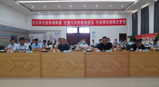 河南交投集團(tuán)一行來(lái)安鶴壁項(xiàng)目三標(biāo)觀摩交流