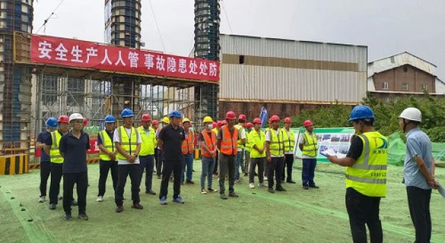 濟濰四合同成功舉辦墩柱施工安全防護(hù)設(shè)施標(biāo)準(zhǔn)化現(xiàn)場觀摩會