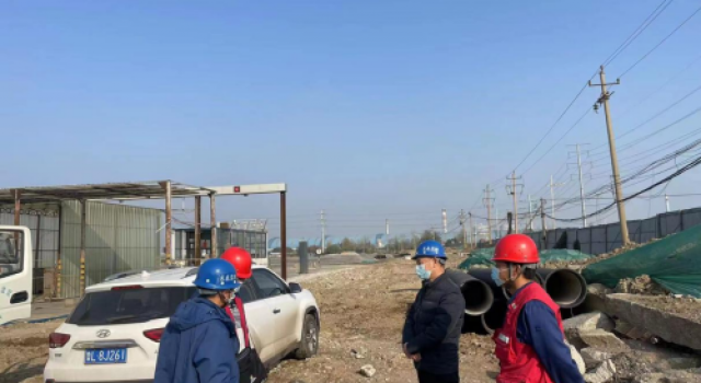 日照南沿海公路日鋼段高架工程項目總監(jiān)辦對施工現(xiàn)場進(jìn)行環(huán)保專項檢查