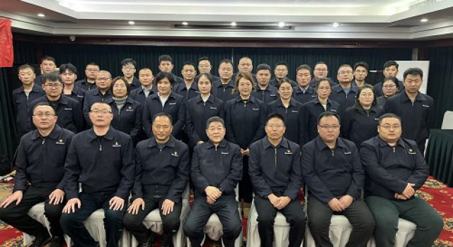 “兔歲話新春 相聚謀發(fā)展”董事長蒞臨年會現(xiàn)場指導(dǎo)新一年工作