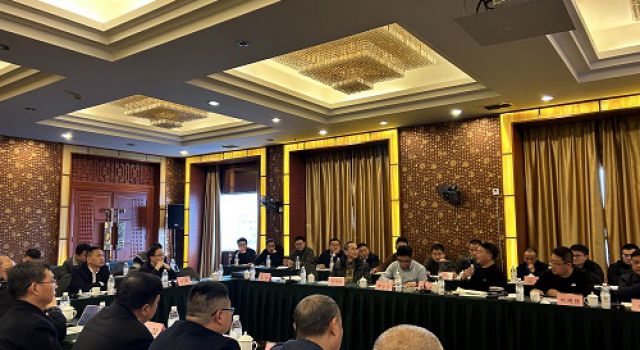 綿九公司組織召開軟巖隧道施工技術(shù)研討會議