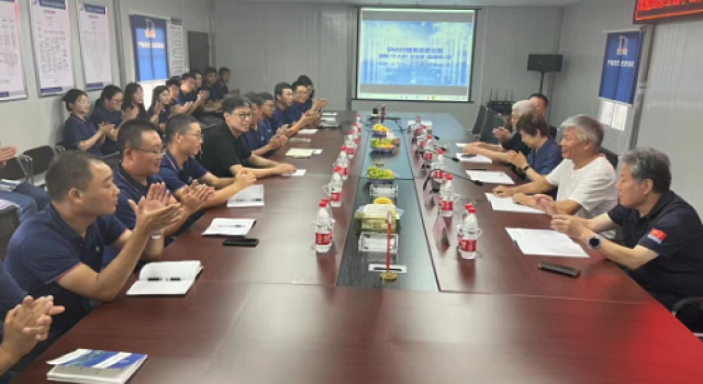 山東公路學(xué)會(huì)專(zhuān)家蒞臨四公司和襄高速第二駐地辦檢查指導(dǎo)工作
