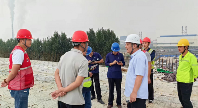 日照市南沿海公路日鋼段高架工程總監(jiān)辦中秋、國慶“雙節(jié)”節(jié)前安全環(huán)保工作檢查