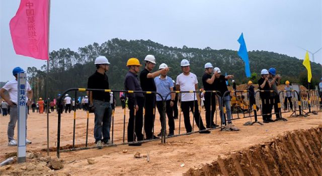 橫欽高速項(xiàng)目公司在橫欽第四總監(jiān)辦所轄工地召開(kāi)路基橋梁工程施工質(zhì)量提升現(xiàn)場(chǎng)觀摩會(huì)