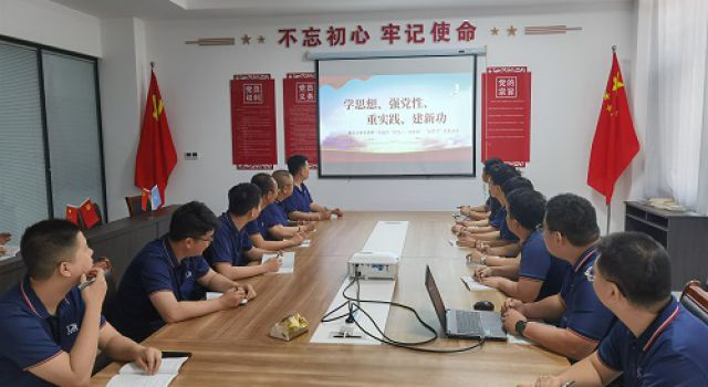 “學(xué)思想、強(qiáng)黨性、重實(shí)踐、建新功”--董梁高速第一總監(jiān)辦“慶五一、迎五四”“大學(xué)習(xí)”主題活動(dòng)